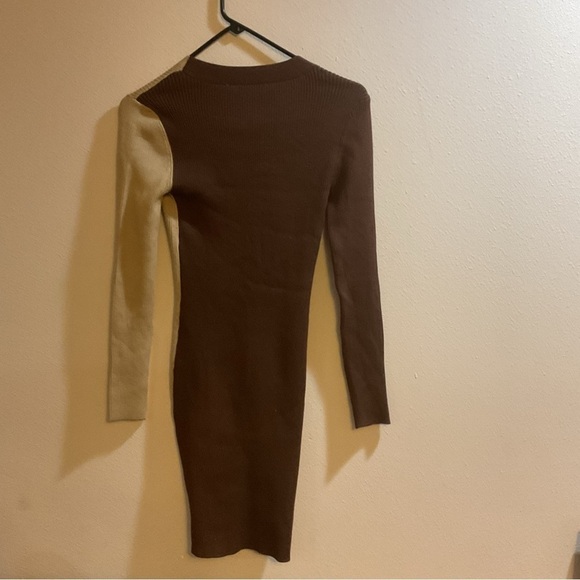 No boundaries size small sweater dress. - Picture 3 of 3